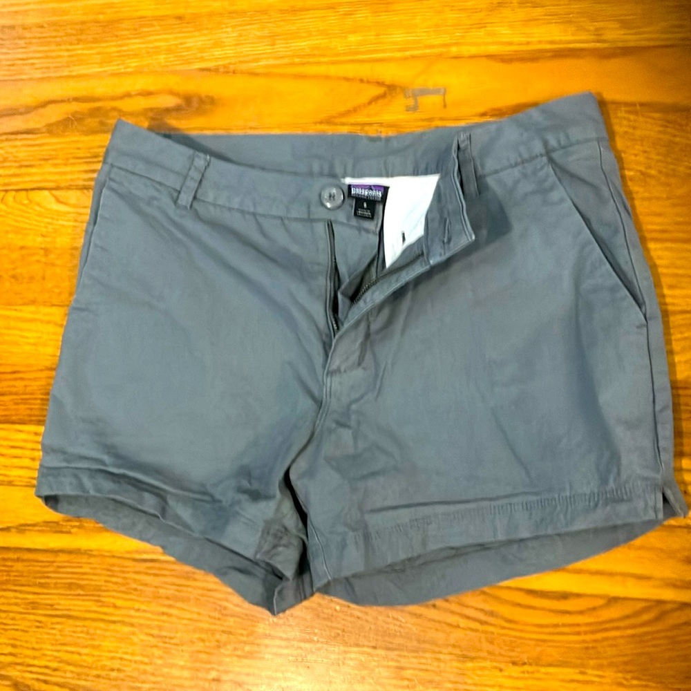 Patagonia women’s shorts, size 8, great condition, deep pockets. Grey.